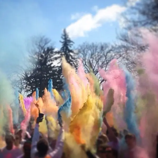 Group Toss with Celebration color packets